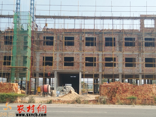 正在施工的工地