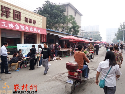 私建的29間簡(jiǎn)易商鋪