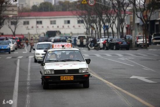 二、直線行駛跑偏方向