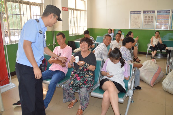 延安鐵警打造窗口單位提升服務質量暖民心