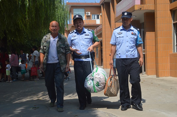 延安鐵警打造窗口單位提升服務質量暖民心